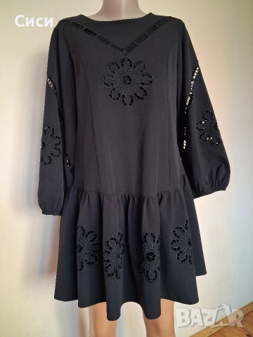 Рокля с рязане бродерия 