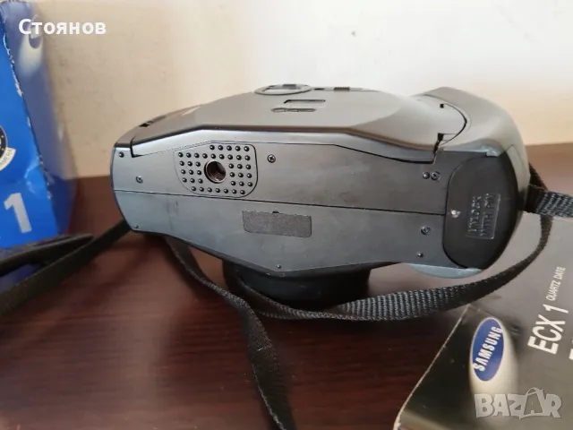 SAMSUNG ECX 1 Революционен дизайн от F.A. Porsche, снимка 14 - Фотоапарати - 47643293