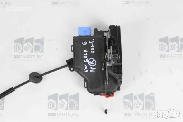 Брава врата предна дясна за Volkswagen Golf 6 комби (2008-2013), снимка 2 - Части - 47887707