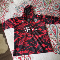Екип Adidas F.C Bayern Munchen , снимка 1 - Спортни дрехи, екипи - 44567059