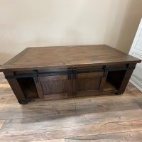 Маса Ashley Furniture , снимка 1 - Маси - 39892233