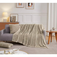 Поларено одеяло - Бежово 200x230, снимка 4 - Олекотени завивки и одеяла - 44810123