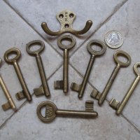 Бронзови Ключове Закачалка, снимка 1 - Антикварни и старинни предмети - 44444985