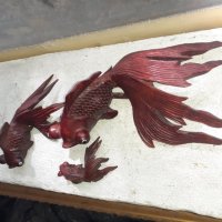 Комплект от три японски бойни риби Кои червено дърво фигура, снимка 2 - Антикварни и старинни предмети - 42079857