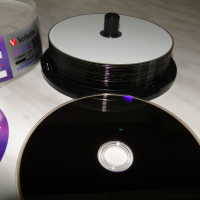Празен Blu-ray диск на VERBATIM 50GB и 100GB за записи на музика и филми, снимка 14 - Blu-Ray филми - 11572976