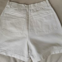 Бели къси панталонки , снимка 3 - Къси панталони и бермуди - 42212473