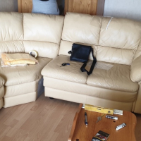 Кожен диван, снимка 2 - Дивани и мека мебел - 44527331