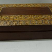 № 6916 стара дървена кутия  - с резбовани орнаменти  - размер 26 / 15 / 5,5 см, снимка 5 - Други ценни предмети - 40172563