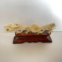 Ръчно гравирана фигура на Дракон от стар Китай период Цин от кост, снимка 1 - Антикварни и старинни предмети - 42020929