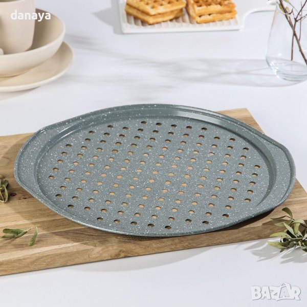 3440 Перфорирана форма за пица Мрамор с дръжки, снимка 1