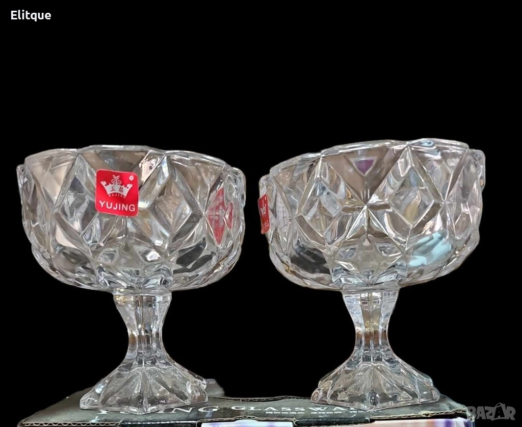 Два броя стъклени купички с високо столче, снимка 1