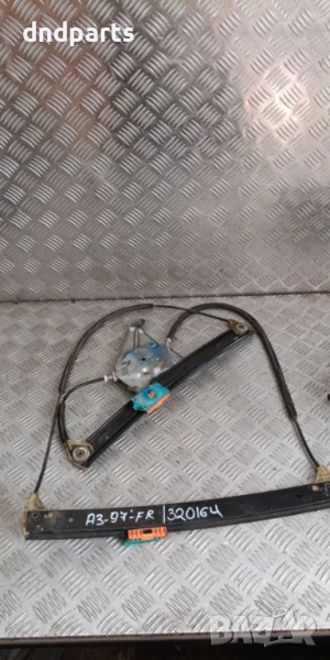 Стъклоповдигач Audi A3 1997г.(преден десен)	, снимка 1