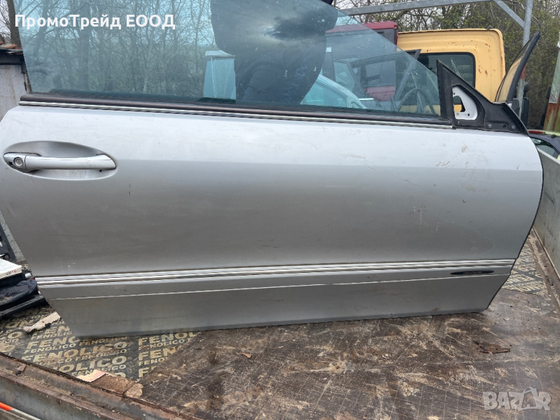 Предна дясна врата за Мерцедес ЦЛК W209 Mercedes CLK W 209, снимка 1