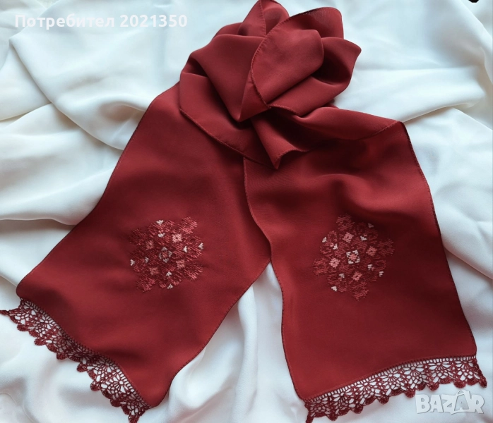 Ръчно бродиран копринен шал с мотив "Елбетица" и дантела, снимка 1