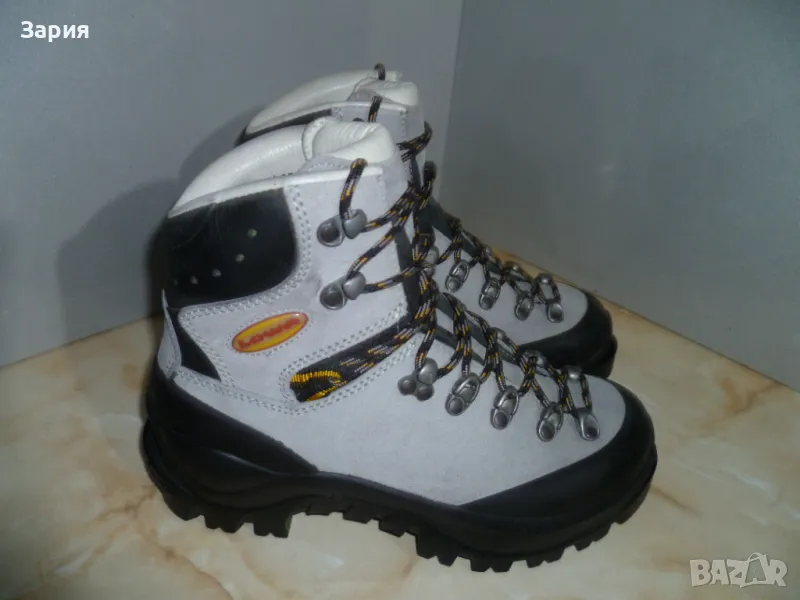 LOWA туристически обувки №38, снимка 1