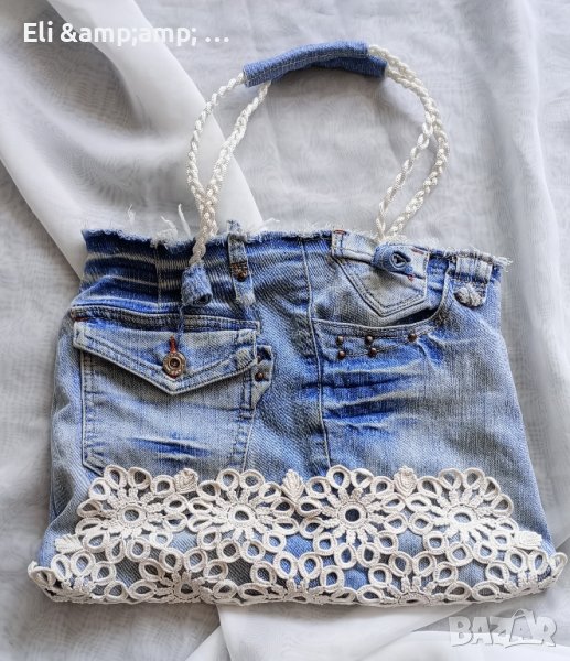 Дънкова чанта с бродерия на една кука , снимка 1