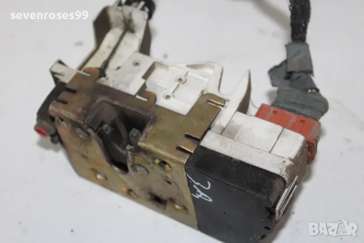 Брава врата задна дясна Пежо 307 св комби 2002 1.6i Peugeot 307SW, снимка 1