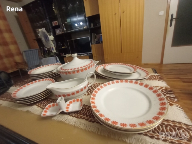 Сервиз за хранене , снимка 4 - Сервизи - 51852381