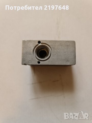 Вакуумна помпа M30L, снимка 3 - Резервни части за машини - 35704170