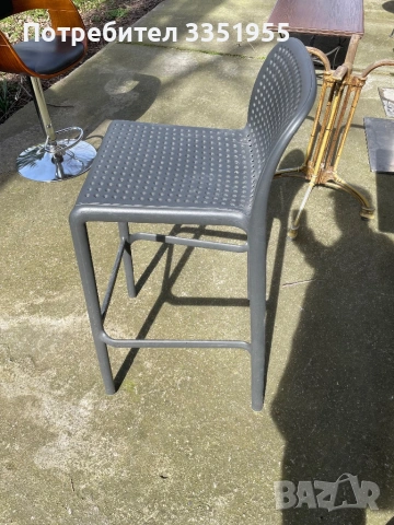 Nardi 8 броя високи бар столове, снимка 3 - Столове - 53601654