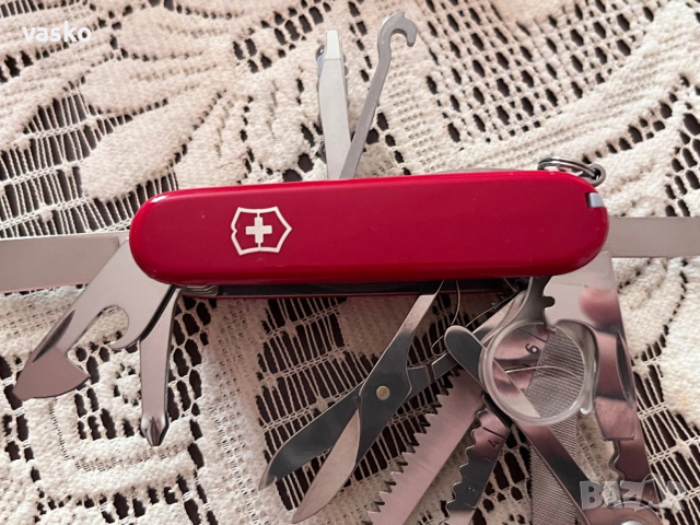Victorinox Swisschamp-нов, снимка 6 - Ножове - 52519024