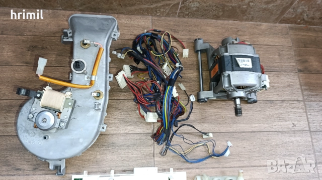 Части за пералня Ariston AMD 129, снимка 3 - Перални - 51831018