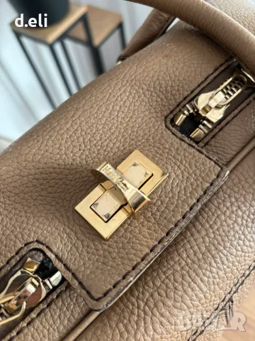 Max Mara Original Кожена чанта с  размери 38/25/10 , снимка 6 - Чанти - 55962291