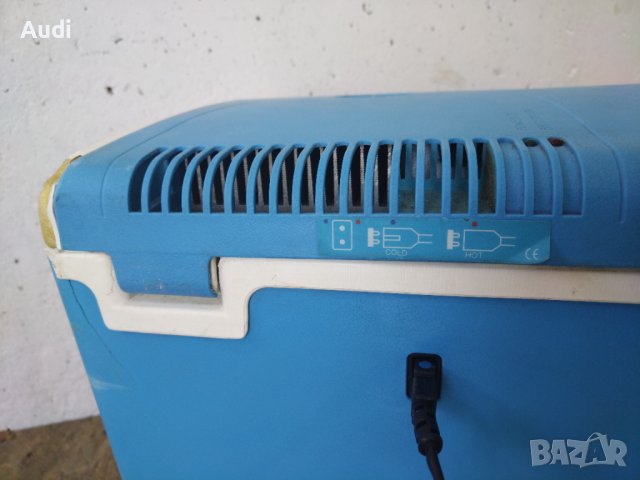 Електрическа хладилна кутия  CАMPINGAZ EUROPE  с обем 36 литра захранванващ кабел за запалка на авто, снимка 6 - Хладилни чанти - 41612347