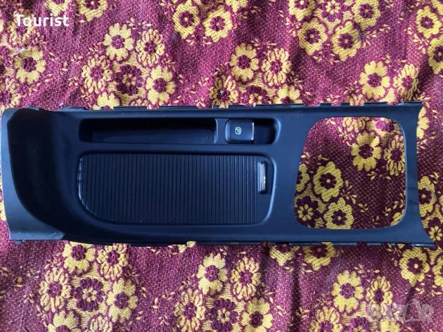 Конзола подлакатник kia ceed