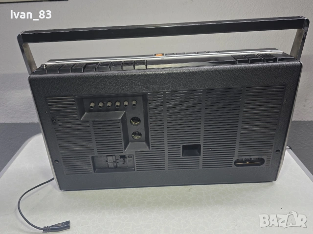 Радиокасетофон Grundig C9000, снимка 10 - Радиокасетофони, транзистори - 53048461