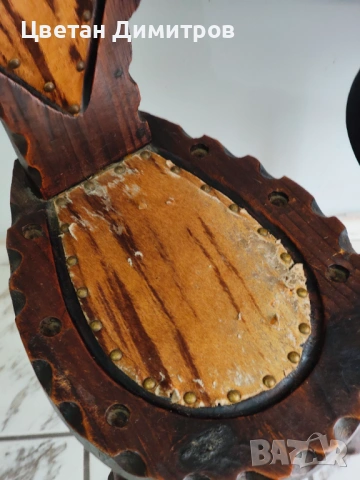 Испански рустикален или " бруталистически "стол с три крака , снимка 10 - Антикварни и старинни предмети - 53718333