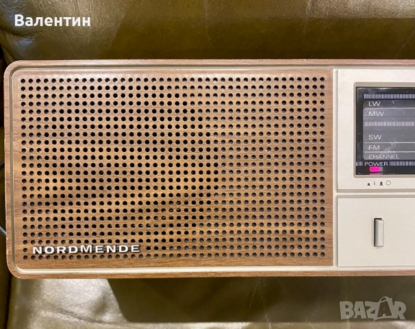 Радио Nordmende Fidelio 1014 • Модел от 1982 г. • Напълно работещ, снимка 2 - Радиокасетофони, транзистори - 52332624