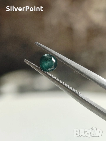 Диамант синьо зелен натурален