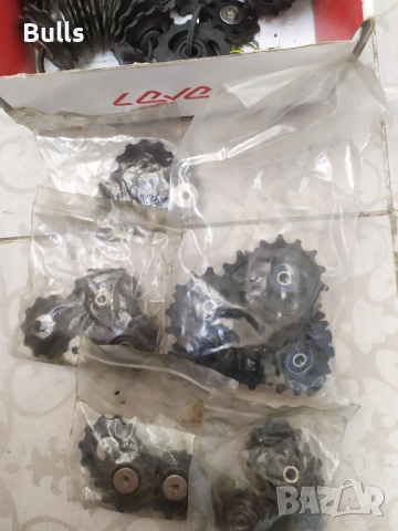 Ролки за дерайльор, снимка 3 - Части за велосипеди - 52788548