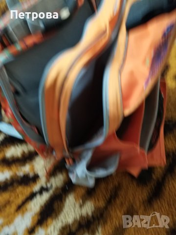 Ученическа раница с много прегради, снимка 4 - Раници - 44462551