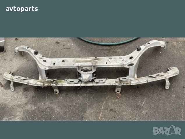 Ford focus 2002 година Маска с брава преден капак