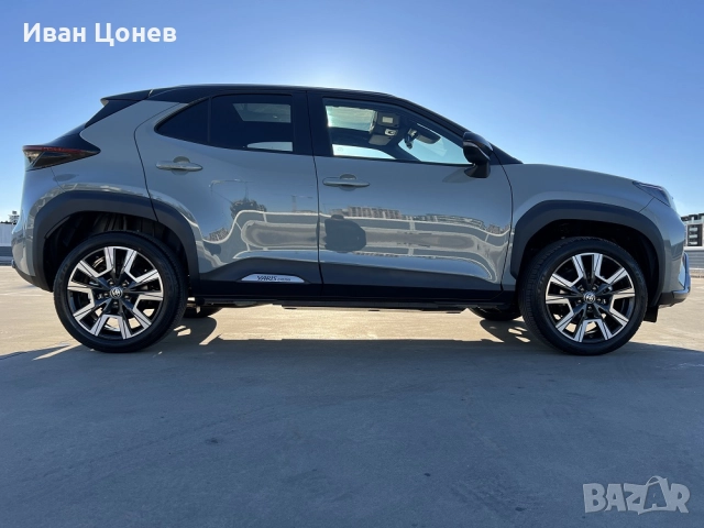 Продавам 4 броя Летни Гуми FALKEN 215 50 18 на 5000 км. ДОТ 11/2024.