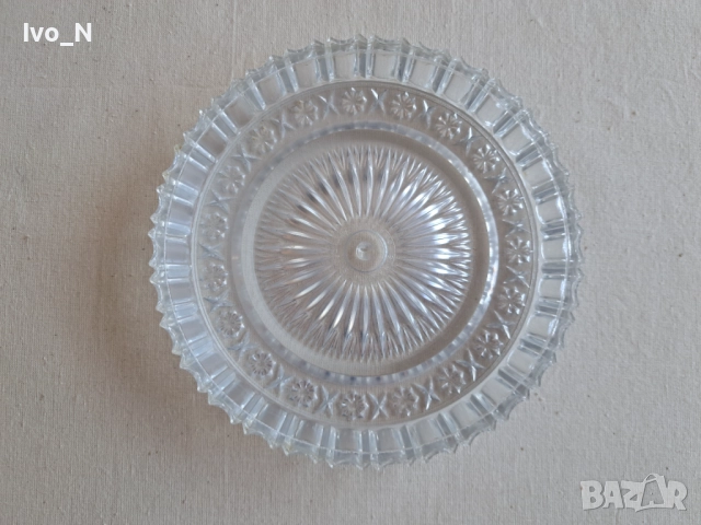 Пластмасови чинии с релеф., снимка 4 - Чинии - 51485179