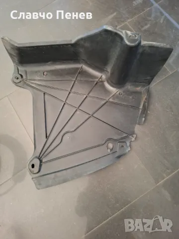 Кора предпазна декоративна задна дясна за Audi A4-B8,от 2007 до 2015г., снимка 2 - Части - 47629864