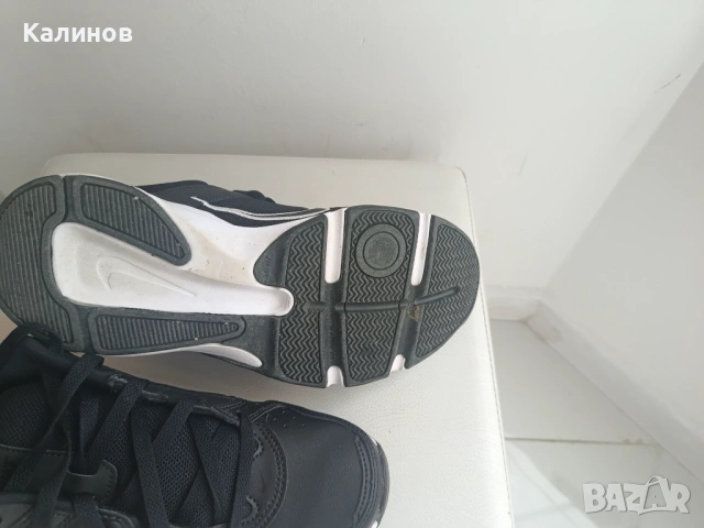 Маратонки NIKE,оригинални, естествена кожа 41-ви номер, снимка 2 - Маратонки - 53677562