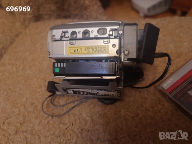 Мини DV видеокамера JVC GR-D250+3 касетки., снимка 7 - Камери - 53322437