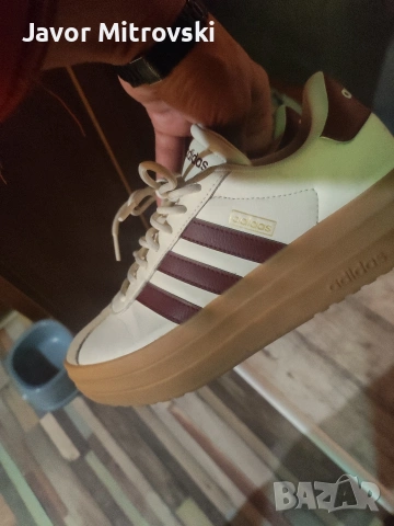 Адидас Газела, снимка 4 - Маратонки - 53801573