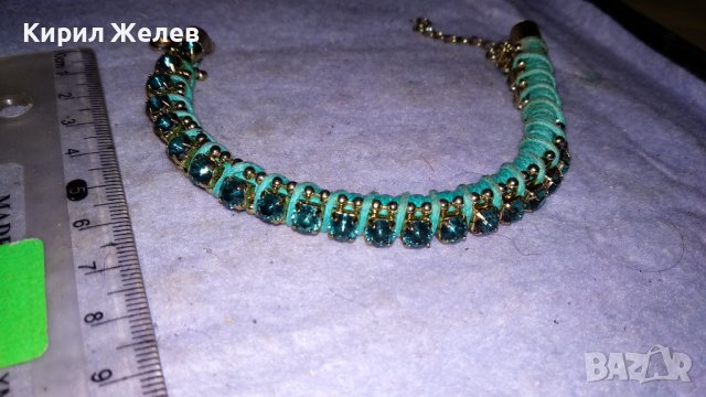 КРАСИВА ХЕНД-МЕЙД ВИНТИДЖ - АРТ ГРИВНА с КРИСТАЛЧЕТА ТЕКСТИЛ и ЗЛАТИСТ МЕТАЛ 34290, снимка 3 - Гривни - 38950007