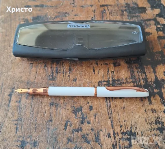 писалка Пеликан Peliкan перлено бяло и розов металик Peliкan Perlwhite and Rose Pink в кутия, снимка 4 - Ученически пособия, канцеларски материали - 47654245