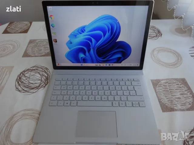 Таблет и Лаптоп 2в1 Microsoft Surface Book Gen 1- i7-6600U/RAM 16GB/SSD 512GB/резолюция 3000x2000, снимка 2 - Лаптопи за работа - 48654784