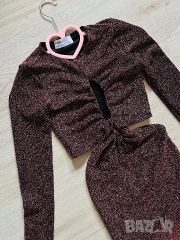 Разпродажба Елегантна парти рокля Bershka с дълъг ръкав блестяща , снимка 2 - Рокли - 52881540