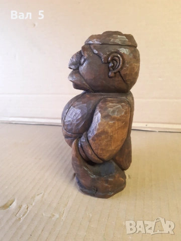 Стара дърворезба , българин с народна носия , снимка 2 - Антикварни и старинни предмети - 53076477