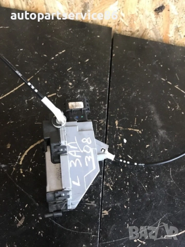 Заключващ механизъм за задна лява RHD врата за Peugeot 308 (2007-2012) PSA567165, снимка 2 - Части - 53622009