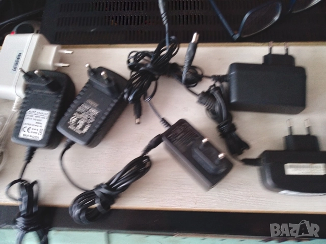 Захранващи адаптери 12 V, /1A, 1.5A, 2A