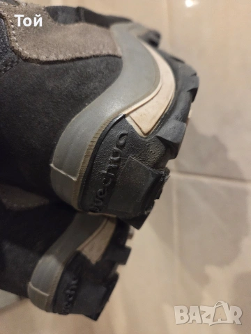 Туристически обувки Quechua/Gore-tex, снимка 5 - Други - 53390323